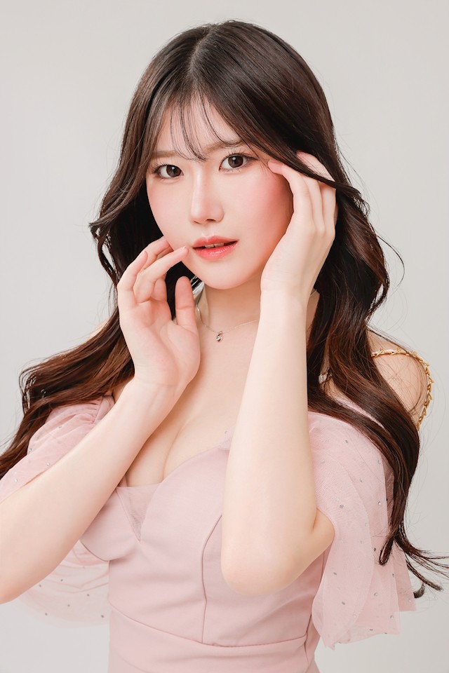 桃 こももプロフィール写真3
